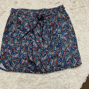 (NWOT ) St. John’s Bay Floral Design Skort